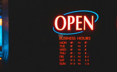Explore the World of Digital Signage Solution
